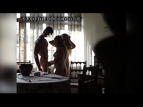 ❤️ Seks dostları nəhəng kişini və onunla birlikdə bir üçlüyü dəvət edirlər Porno fb az.villagesexvideos.ru ❌️